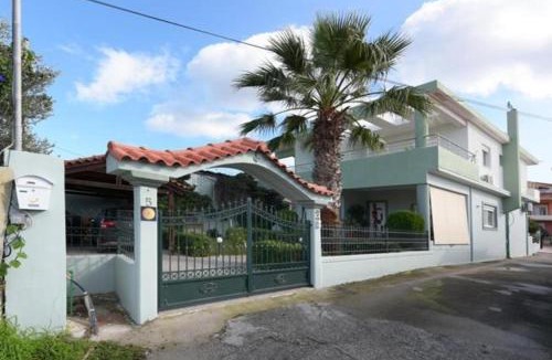 Petaloudes Apartment | Elli Garden View
