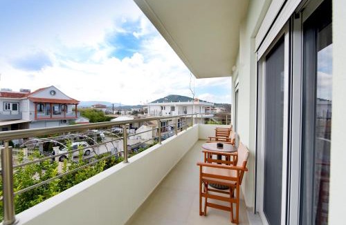 Petaloudes Apartment | Elli Garden View