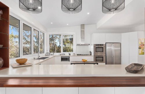Blue Mountains City Council House | Elysian on the Escarpment with Mountain Views