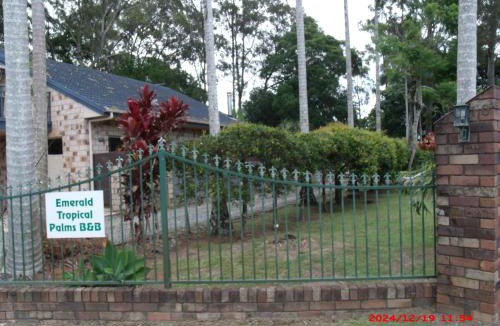 Emerald Beach Bed & Breakfast | Emerald Tropical Palms B & B