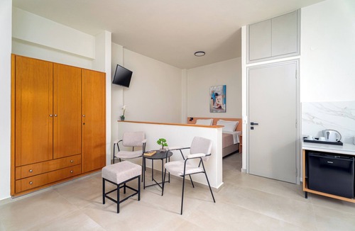 Gazi House | Emi Seaside