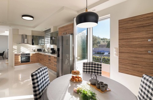 Filerimos Villa | Emmelia Villa in Ixia