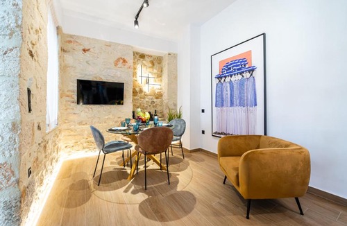 Heraklion Apartment | Endless Blue by RentHub