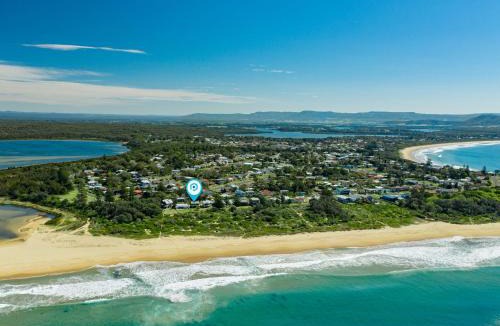 Culburra Beach House | Endless Summer I Pet Friendly Absolute Beachfront
