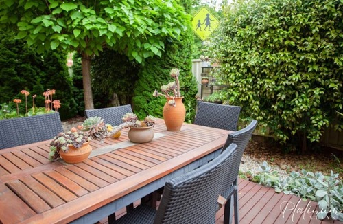 Lake Wendouree Apartment | Enjoy a stylish experience at this centrally located apartment