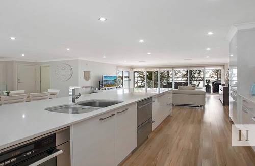 Summerland Point House | Enjoy Lazy Daze - Waterfront, Hot Tub, Jetty!
