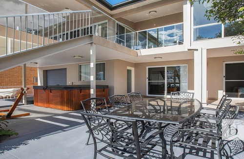 Summerland Point House | Enjoy Lazy Daze - Waterfront, Hot Tub, Jetty!