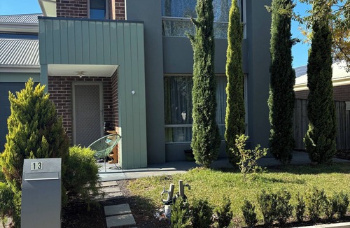 Craigieburn House | Enjoy the specious home, get good rest after your activities.