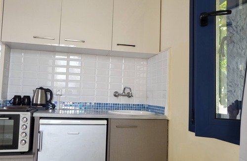 Piskopiano Apartment | Entire ambience unit full view Breakfast Included