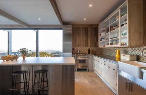 Coopers Shoot House | Entire home in the lush Hinterland of Byron Bay with panoramic coastal and hinterland view