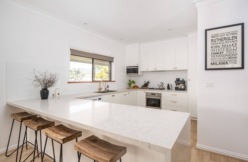 Moyhu House | Entire House -The Kingsley, King Valley