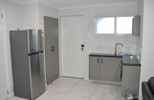 Dora Creek Apartment | ENTIRE WATERFRONT UNIT free WIFI