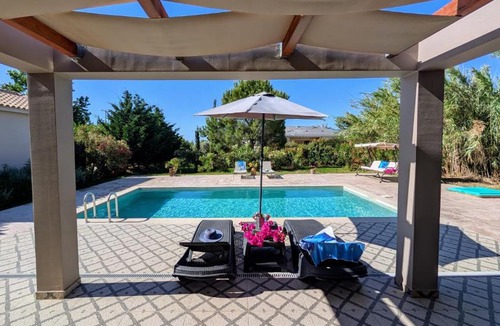 Agios Sostis Villa | Eora Bungalows