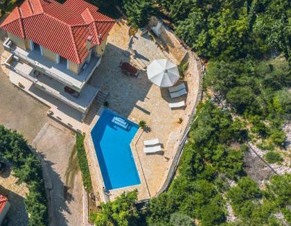 Melissopetra Villa | Epidavros Land villa Antigoni