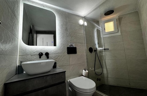 Adamas Apartment | Eris Studios