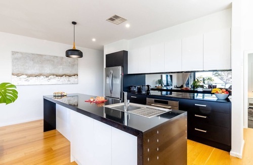 Salamander Bay House | Escape on Wanda, 188 Soldiers Point Rd - Spectacular views, Ducted Air Con, WiFi