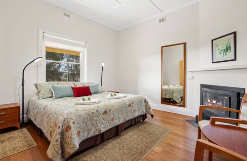 Angaston House | Escape to Barossa at Lambert Estate Retreat - Where comfort meets vineyard charm