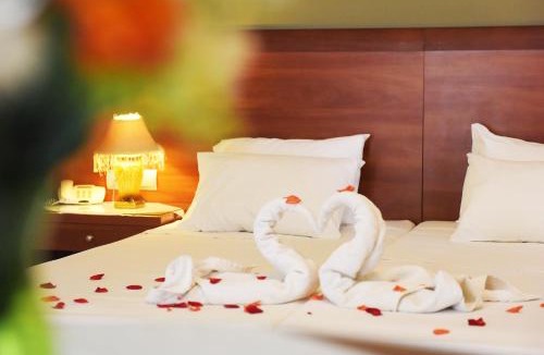 Petaloudes Apartment | Esmeralda Hotel