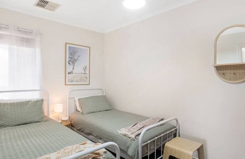 Henley Beach South Apartment | Esplanade Beachfront Bliss