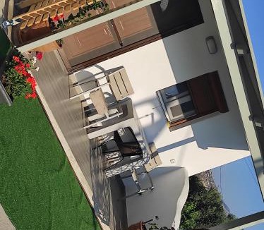 Naxos Town House | Estella