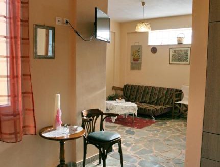 Tarti Apartment | Evaland Traditional Houses