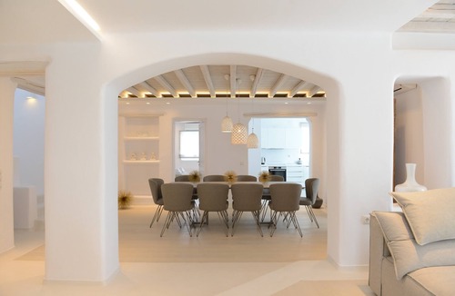 Tourlos Villa | Excellent Mykonos Villa | 7 Bedrooms | Villa Zircon | Great for a Larger Groups