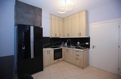 Tirana Apartment | Exclusive 5BR Rooftop: 2 Hot Tubs, Plunge Pool & Stunning Tirana Views