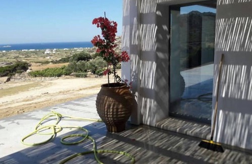 Vivlos Villa | Exclusive Villa Shangri-La sleeps 12