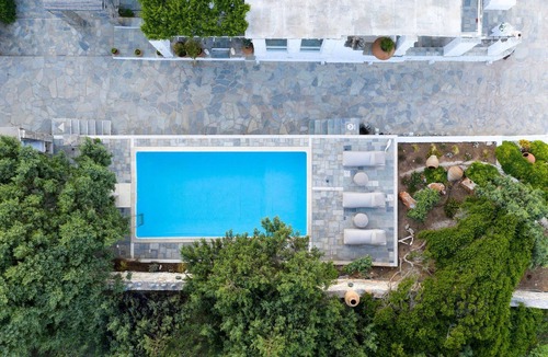Paros Villa | Executive Paros Villa | 5 Bedrooms | Villa Beachfront Supreme | Beachfront Sea