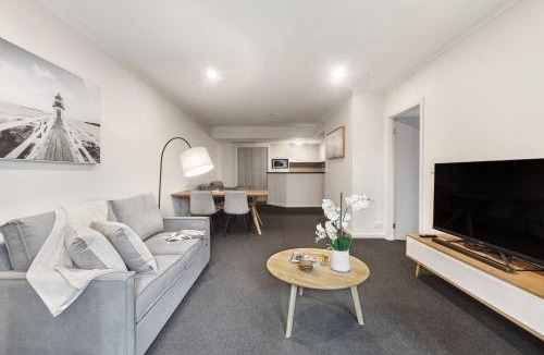 Chinatown Apartment | Executive Urban Living with Balcony & Heated Pool