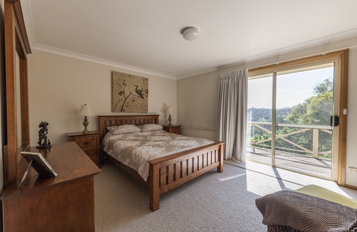 Hazelgrove Other | Experience country living in the comfort of spacious home 15mins from Oberon