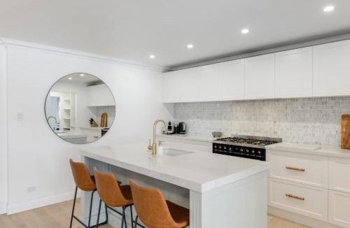 Toowoomba House | Exquisite, Stunning & Central! CDB Fringe Cottage!