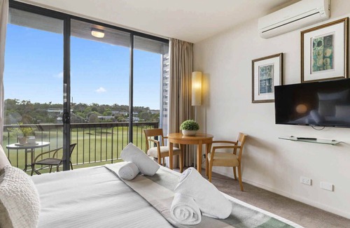 Fingal House | Fairway Views – Moonah Apartment 23 & 24