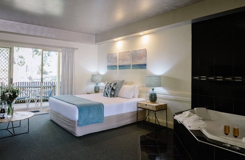 Rosebud Hotel | Fairways Resort