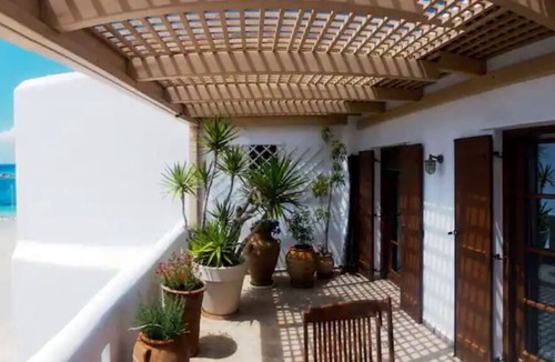 Agia Anna Apartment | Family Beach Apartment, Large Balcony, 1 Min to Sea, Kalypso Flat