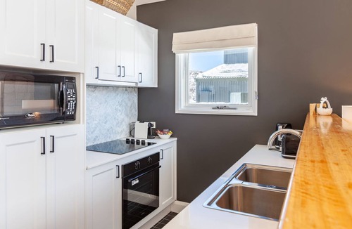 Perisher Valley Resort | Family Chalet (for 5), The Stables Resort Perisher