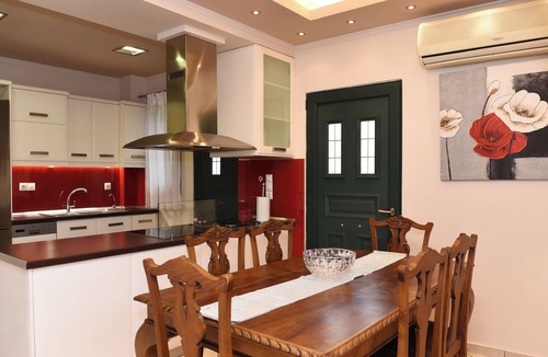 Messolonghi House | Family Cozy VillanDiscover easily nearby lovely Nafplio, Argos &hystoric Mycenae