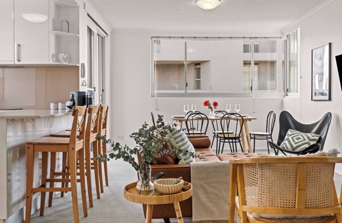 Cronulla Apartment | Family-Friendly 3BR Beachfront Apartment with Ocean Views – Cronulla