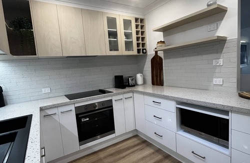 Vincentia House | Family Friendly Beach House - close to the beach, bushwalks & the National park