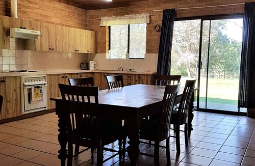 Deepdene House | Family fun Farmstay near the beach