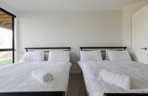 Pacific Pines Apartment | Family Fun Oasis Pool Retreat Near Theme Parks