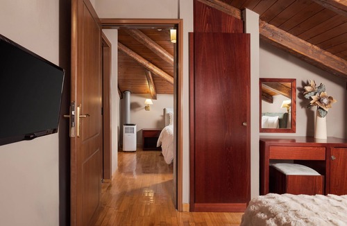 Arachova Hotel | Family Room by Mons Arachova