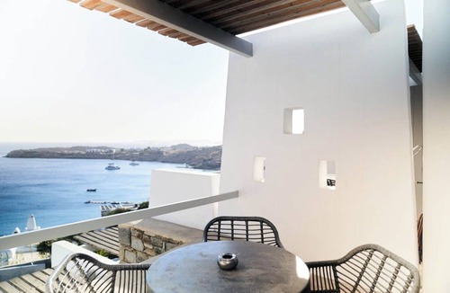 Paradise Apartment | Family Studio: Sea View, Sharing Pool, Gym and bar