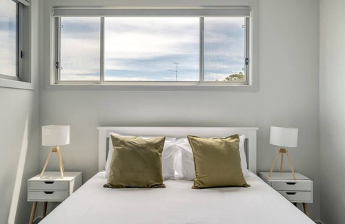 Corlette House | Family Tides - Pool & Ocean Views