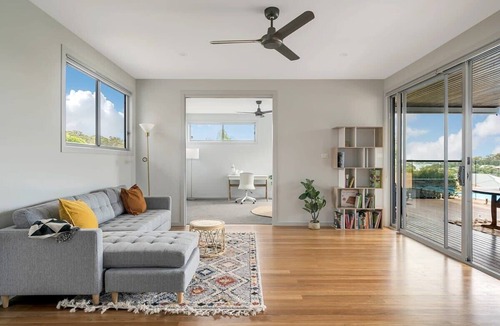 Corlette House | Family Tides - Pool & Ocean Views