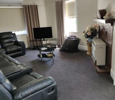 Newfield House | Farm Stay On The Valley