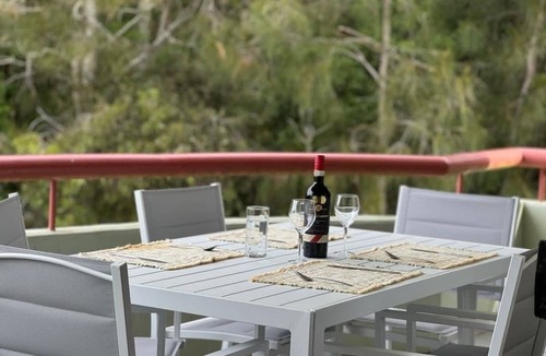 Mollymook Beach Apartment | Fathoms 5 Summary: Fa