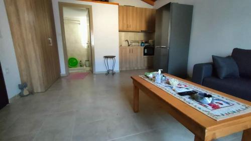Gefira Mpania Apartment | Fay's