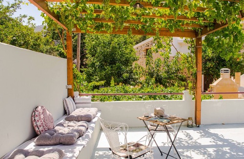 Milia Apartment | Feneri 3 -Cozy rustic Apt 20' from Elafonisi beach