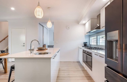 Geographe House | Fernweh A Generous Hamptons Style Beachside Escape